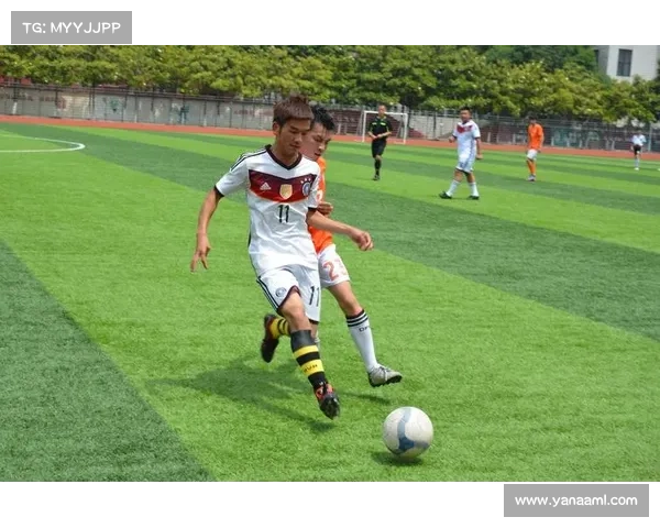 巴尔德：西班牙天才后卫凭借极速突破展现足球新风采