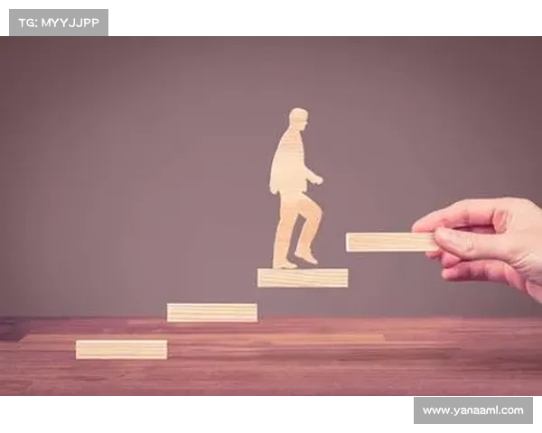 巴黎圣日耳曼未来发展路径:豪购策略与青训建设的平衡之道 巴黎圣日耳曼未来发展路径:豪购策略与青训建设的平衡之道